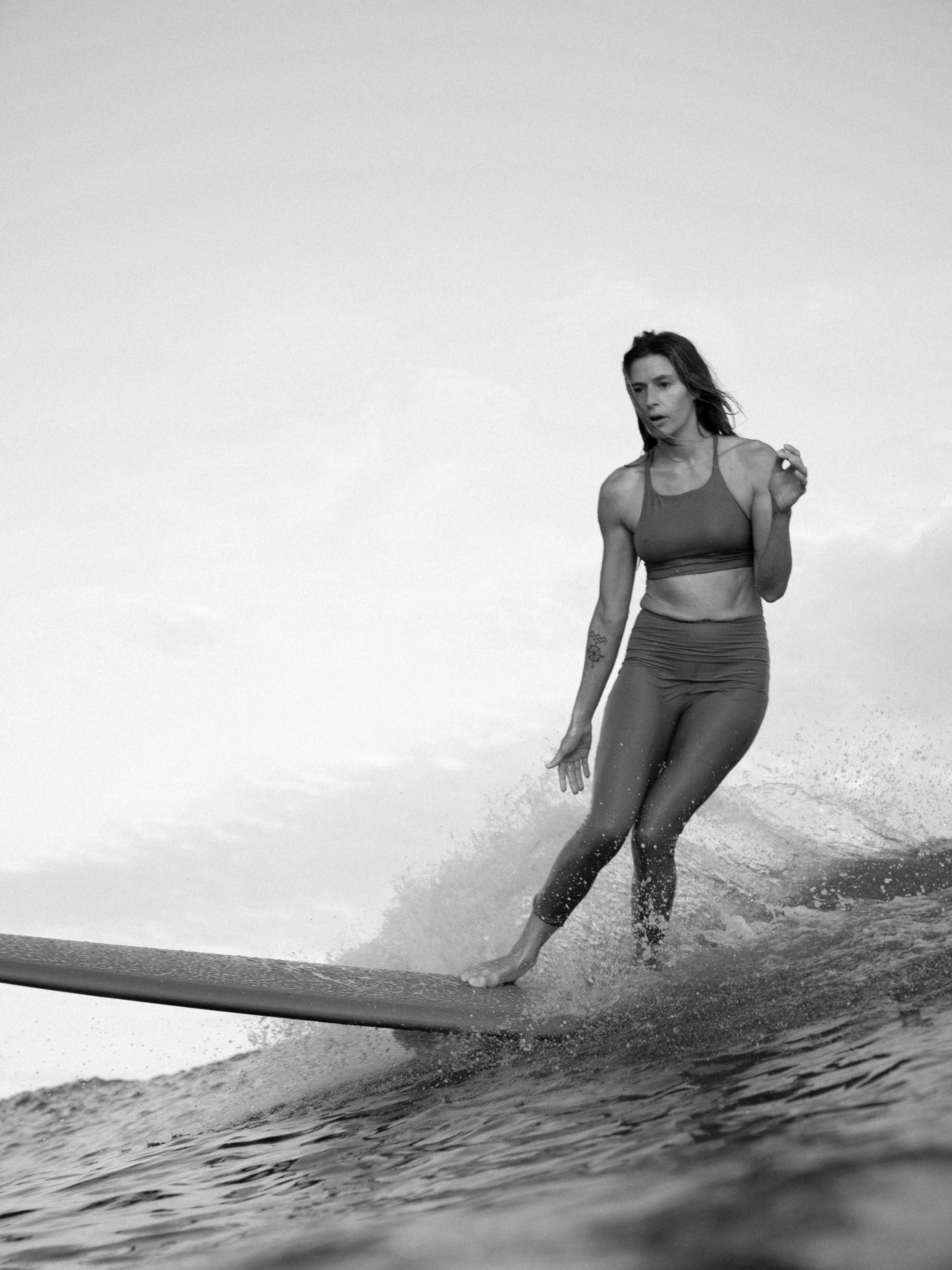 Oy-surf-bikini-S22-D1-9_Felixmsln_sw.jpg