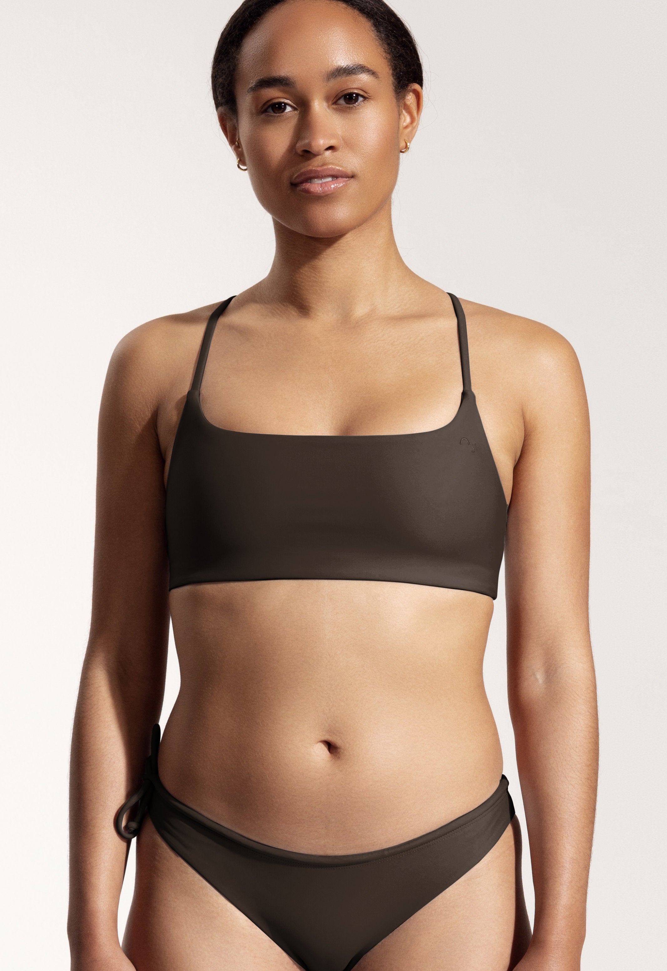 Surf Bikini Oberteil „Buri“ in Dunkelbraun