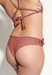 Surf Bikini Hose „Tope“ in Lehmrot