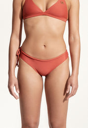 Surf Bikini Hose „Brasil“ in Maroon Rot