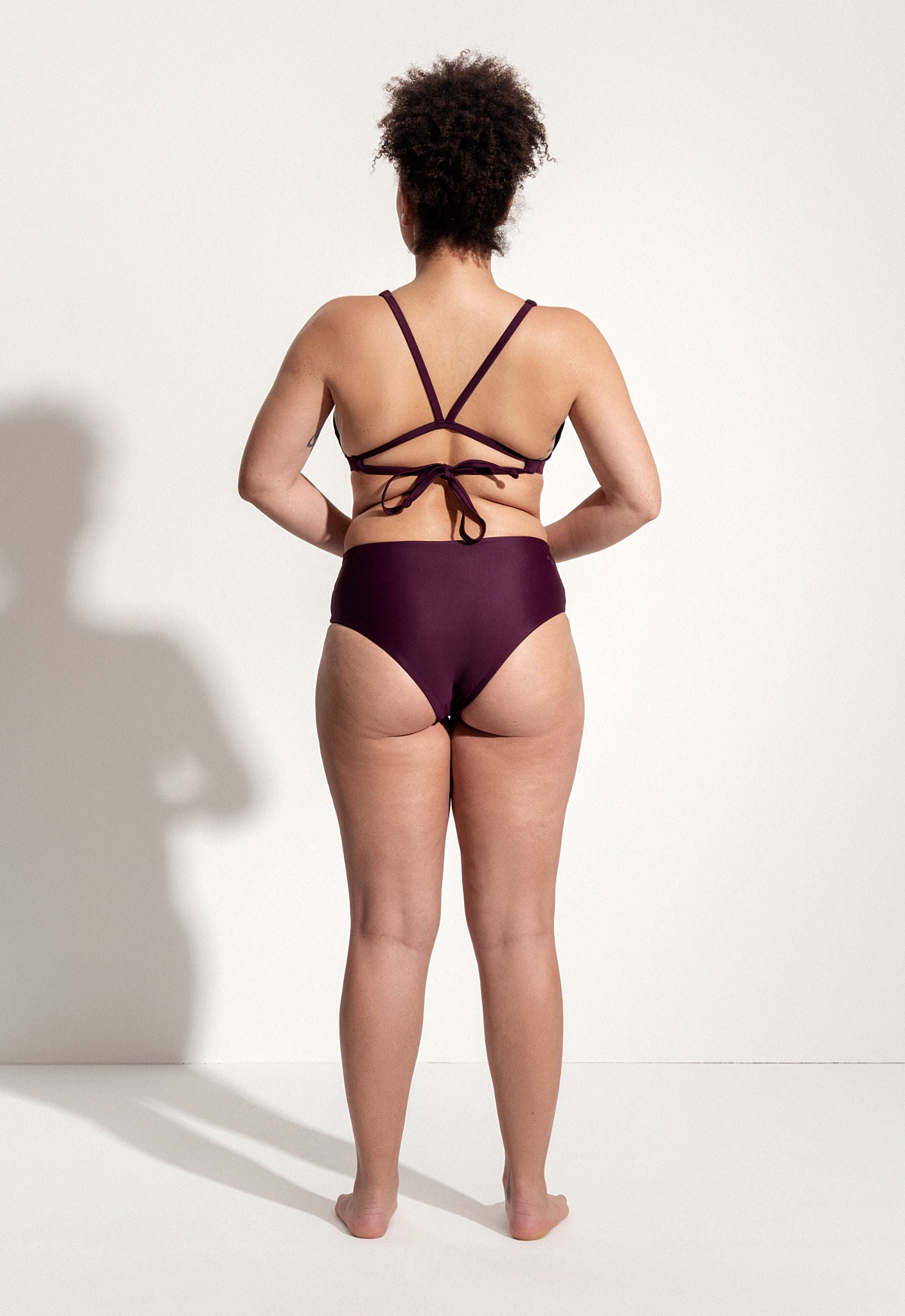 Oy Signatures Surf Bikini Hose „Fugu“ in dunkelviolett 4