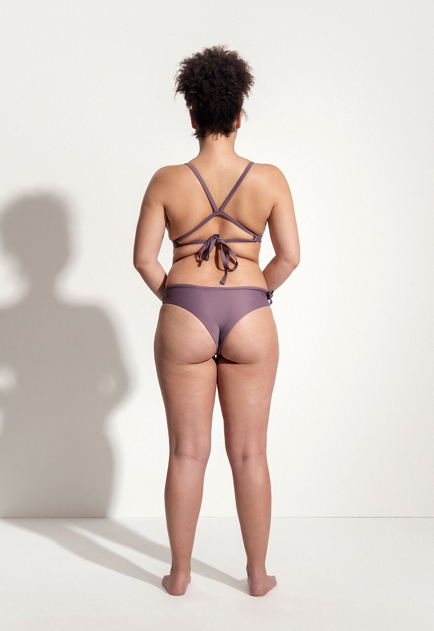 Oy Signatures Surf Bikini Hose „Tope“ in lavendel 1