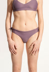 Oy Signatures Surf Bikini Hose „Tope“ in lavendel 5