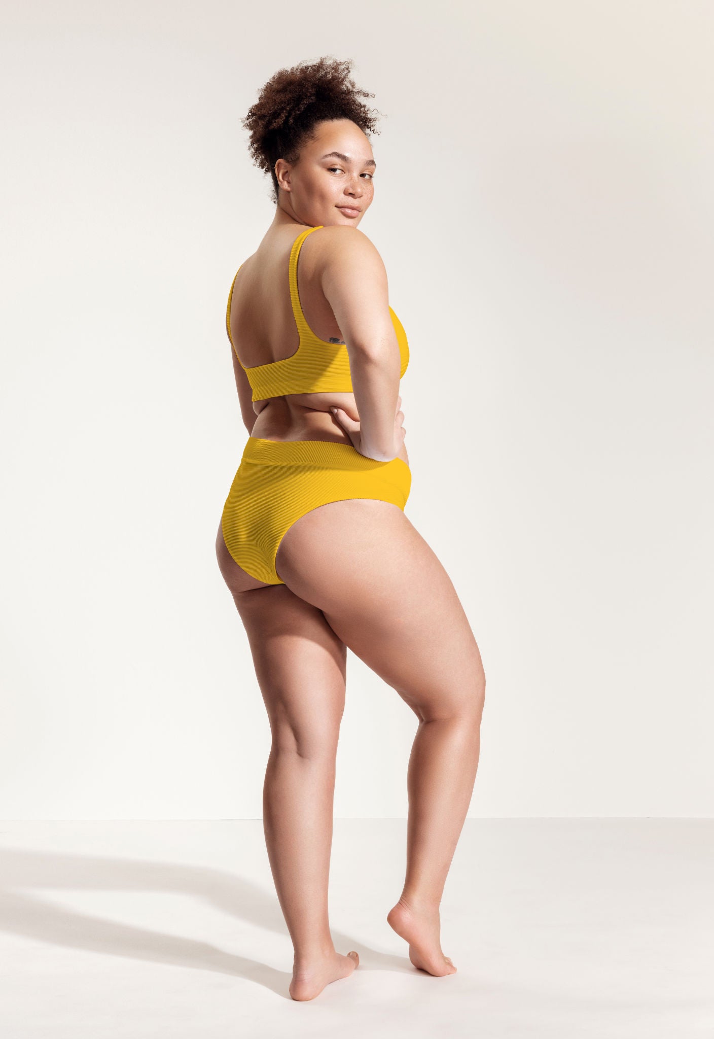 Bikini Hose „Bayamo“ in Sonnengelb gerippt