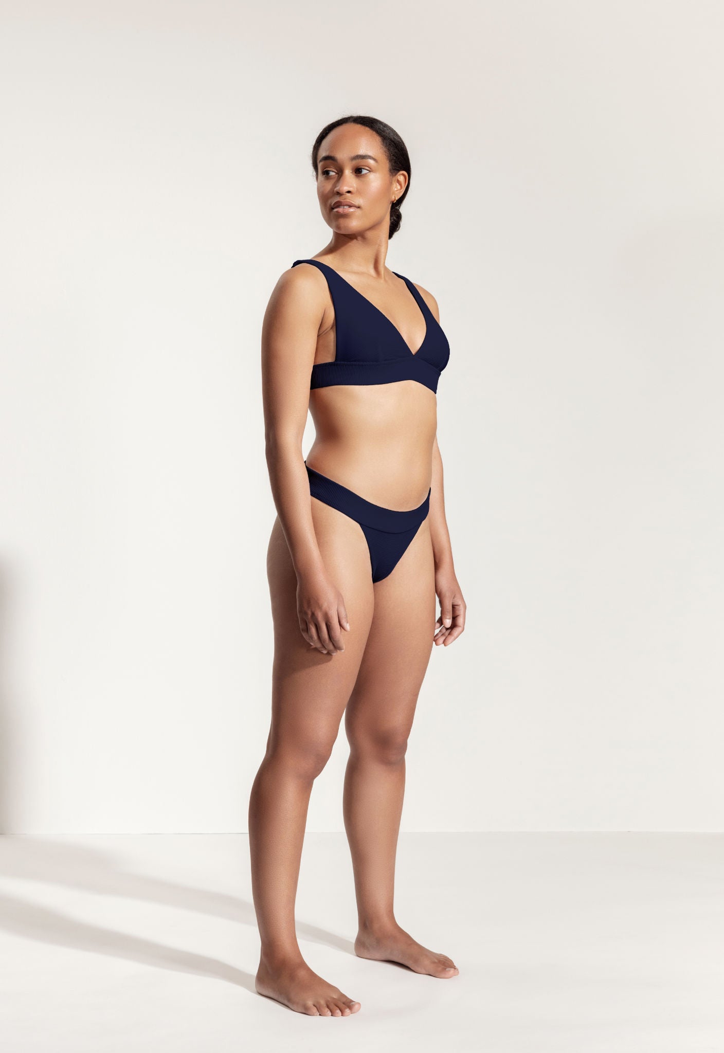 Bikini Hose „Oroshi“ in Dunkelblau gerippt