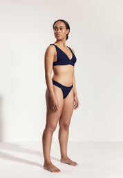 Bikini Hose „Oroshi“ in Dunkelblau gerippt