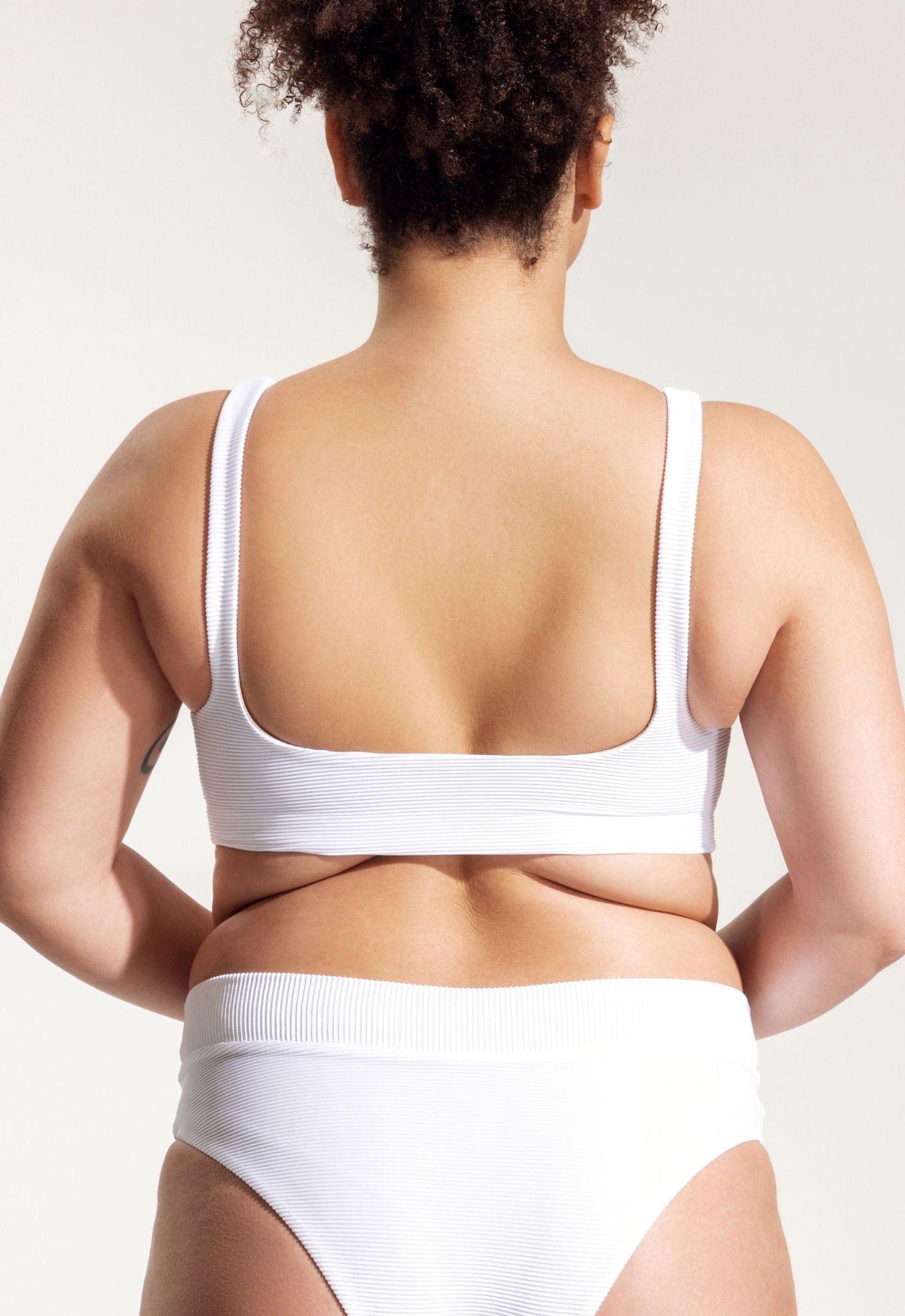 Bikini Oberteil „Vento“ in Weiss gerippt